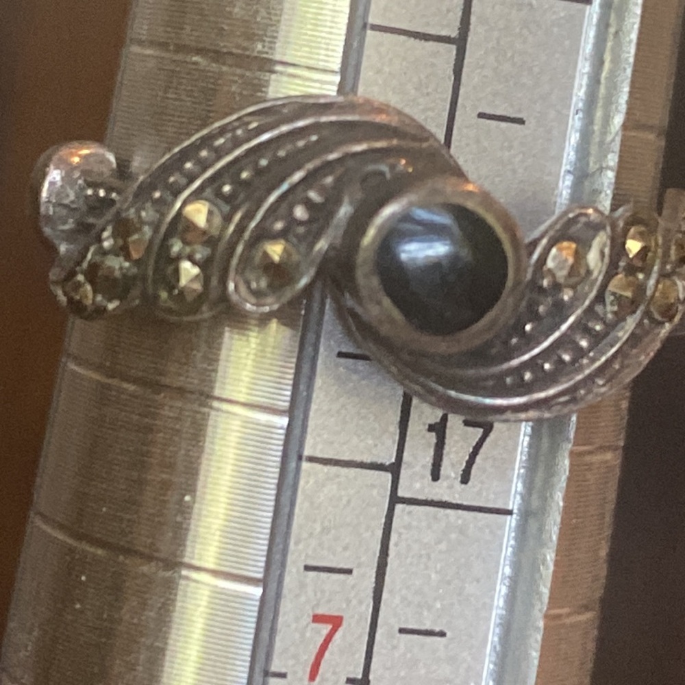 Size 6 silver ring (Ind) - Picture 6 of 6